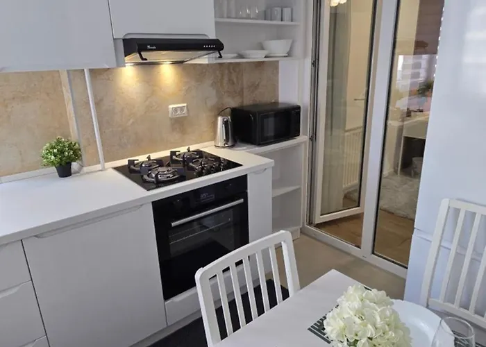 Luxury Cozy At Address