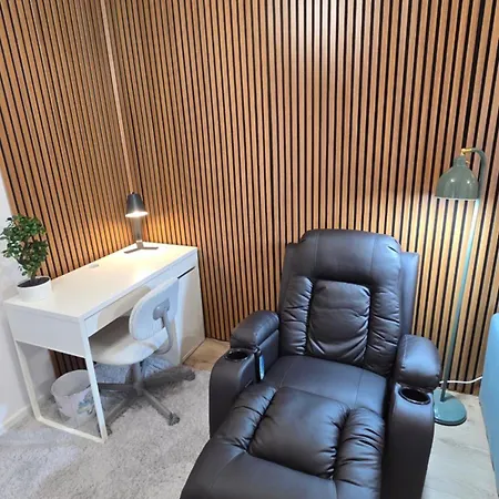Luxury Cozy At Address Apartment