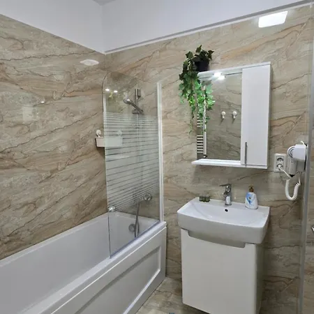 Apartment Luxury Cozy At Address