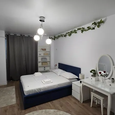 Luxury Cozy At Address Apartment