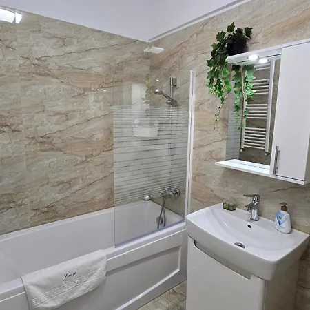 Apartment Luxury Cozy At Address