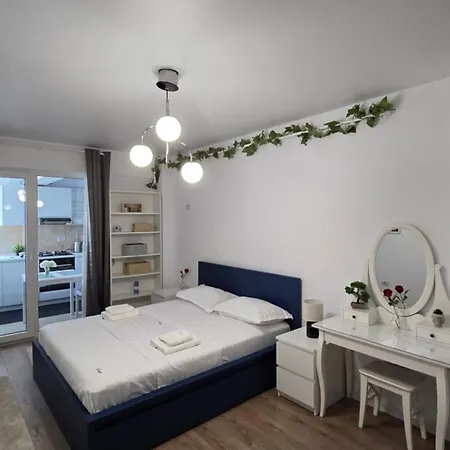 Apartment Luxury Cozy At Address