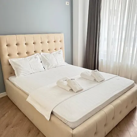 Apartment Luxury Cozy At Address *