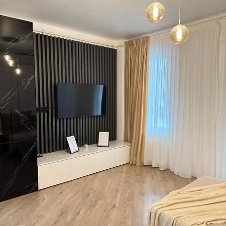 Apartment Luxury Cozy At Address