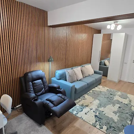 Luxury Cozy At Address *